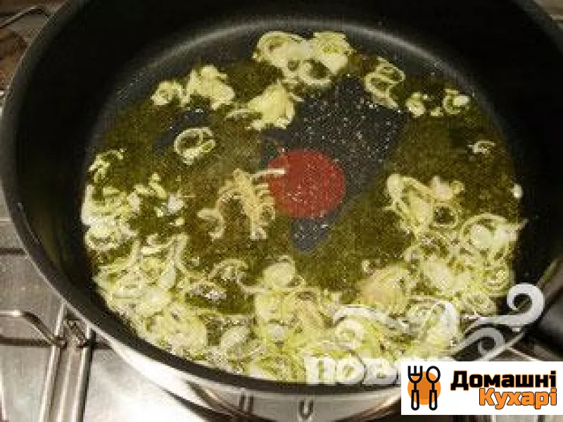 Хрусткі рулони з куркою і цибулею-порей - фото крок 2