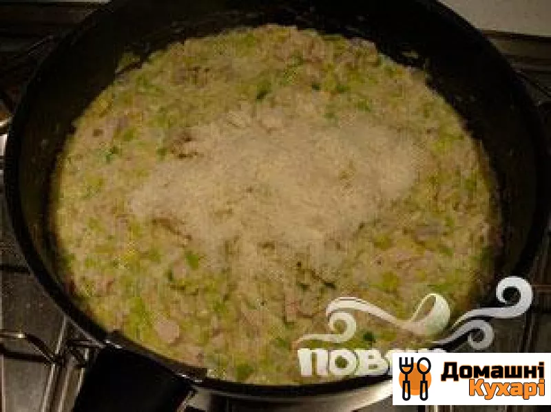Хрусткі рулони з куркою і цибулею-порей - фото крок 4