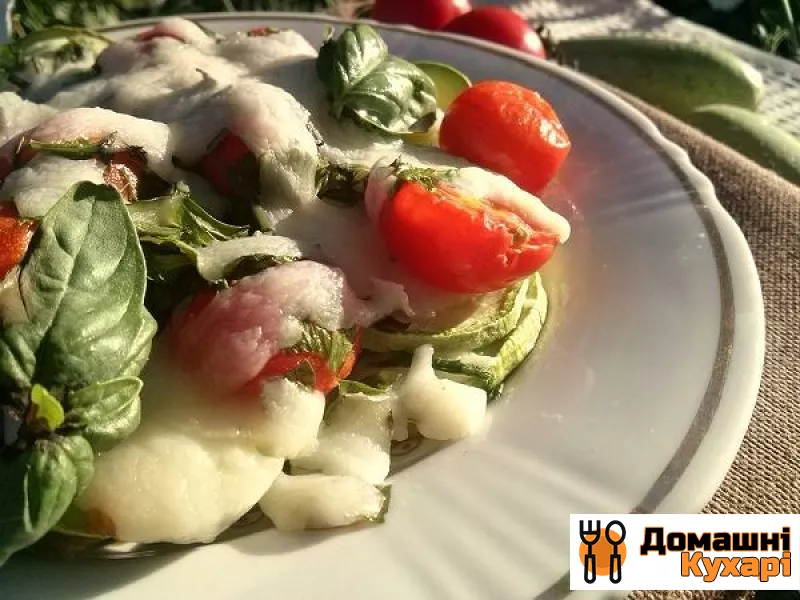 Кабачки з помідорами і часником