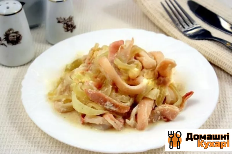Кальмари, тушковані в мультиварці