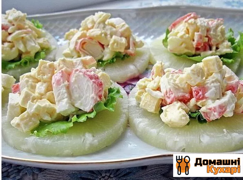 Канапе з крабовими паличками