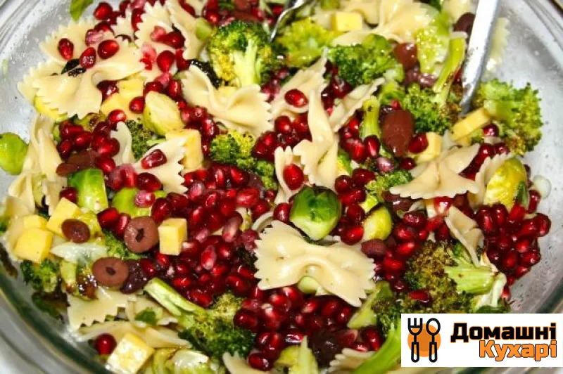 Новорічний салат з макаронами