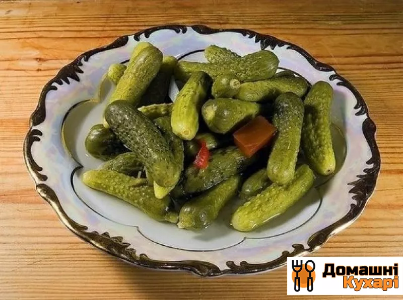 Огірки під закачування