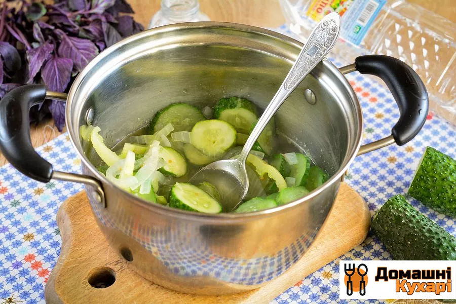 Огірки 