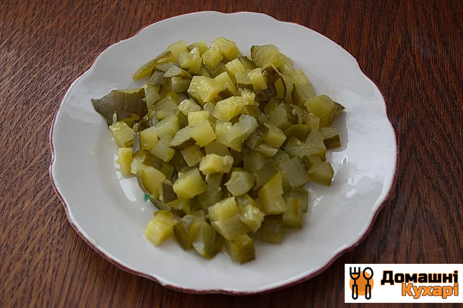 Овочевий салат з маринованими грибами та індичкою - фото крок 2