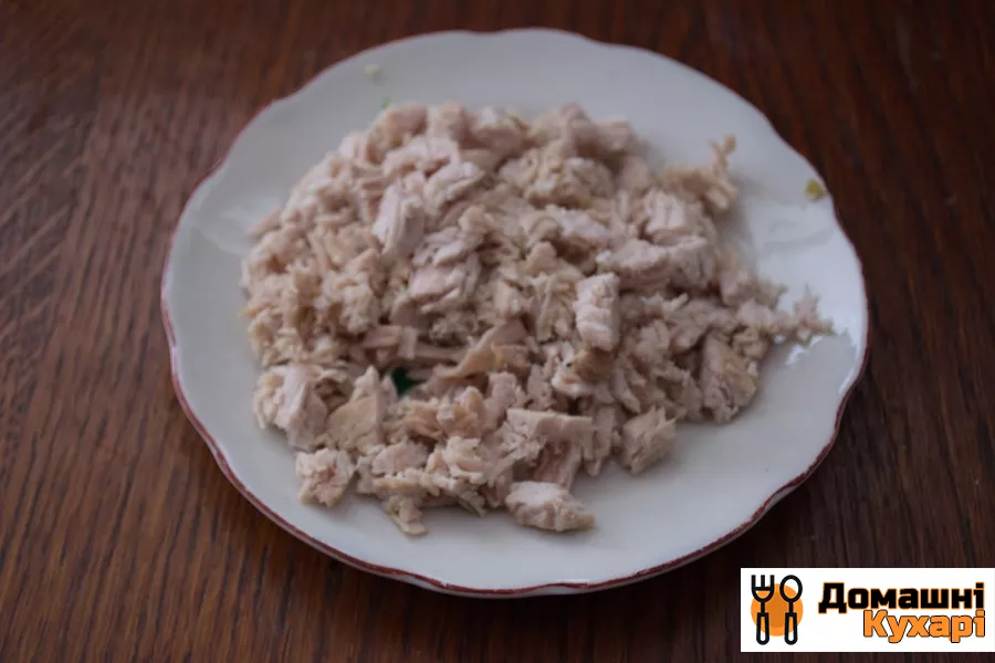 Овочевий салат з маринованими грибами та індичкою - фото крок 4